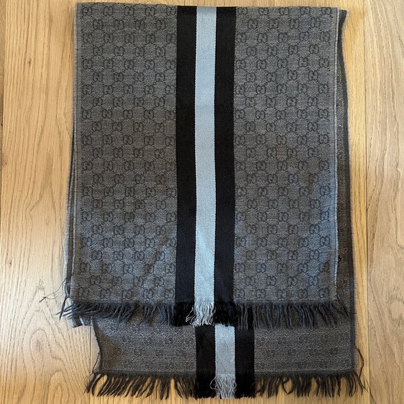 Gucci logo Scarf - Picture 5 of 5